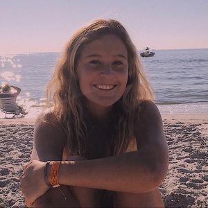 Meet your Posher, Holyn